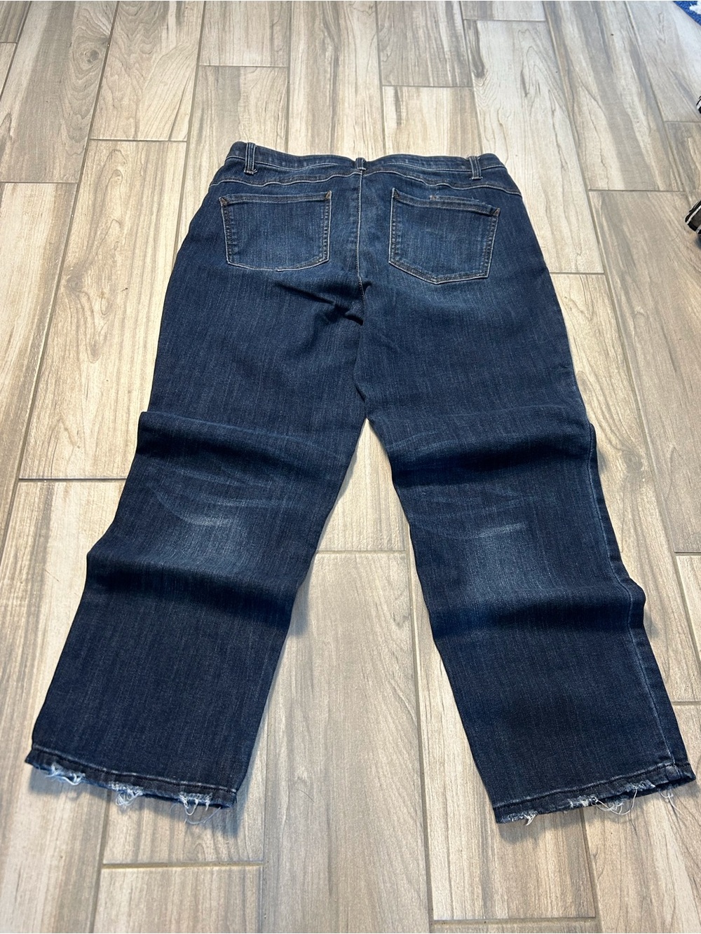 Dark Wash Women 14 Straight Leg Jeans Ab Technology Raw Hem Classic Cozy Casual - Picture 3 of 9